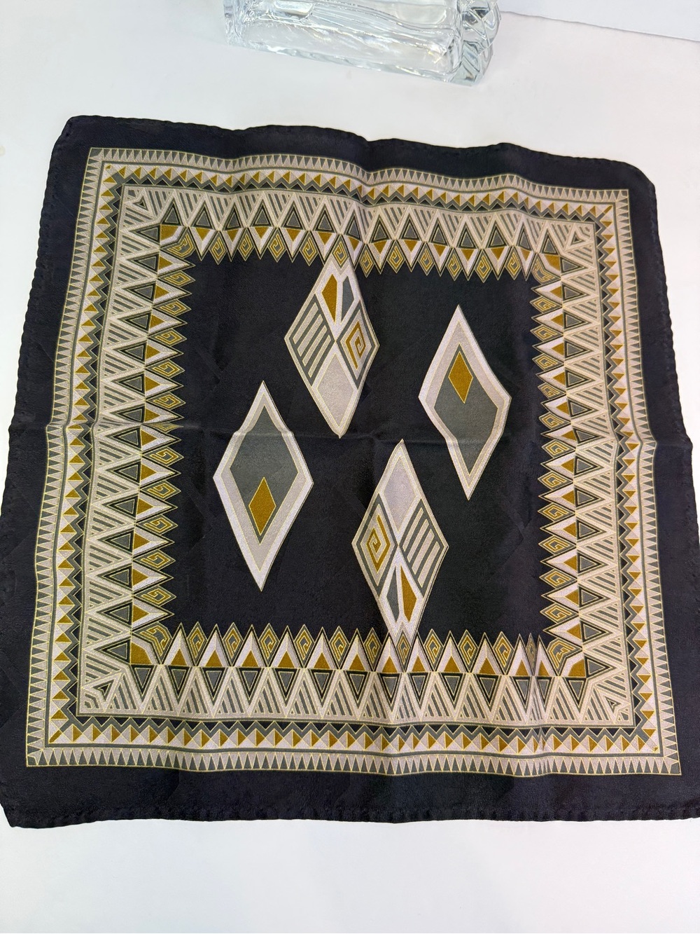 Luxury Geometric Diamond Pocket Square Black Gold Handkerchief 12x12